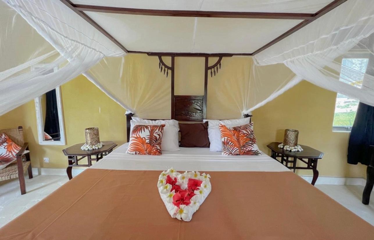 Barracuda Inn Resort Watamu Esterno foto